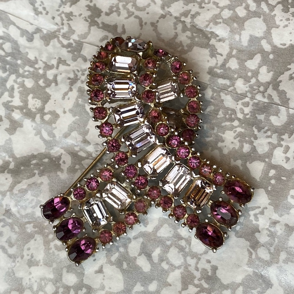 Vintage Brooch- purple and clear stones
